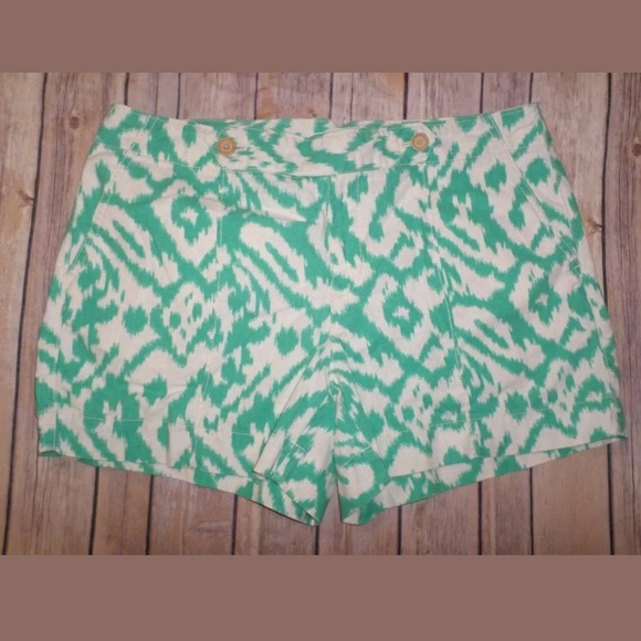 LOFT Pants - 10 LOFT Green/Cream Print Shorts 10